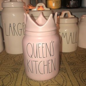 Rae Dunn QUEEN’S KITCHEN Baby Canister with Crown Topper Pink